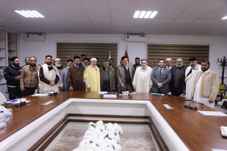 إحياءً للذكرى الأربعين لرحيل العلامة الطاهر الزاوي.. تنظيم ندوة علمية حوارية موسعة حول “الأصول الاجتهادية عند المالكية”